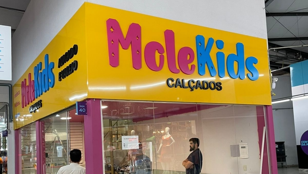 MALEKIDS CALÇADOS — letreiro 3D colorido